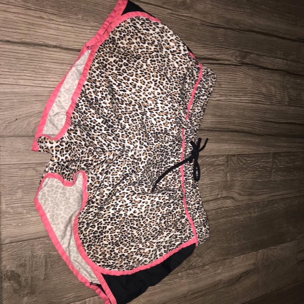Juicy contoured sport shorts